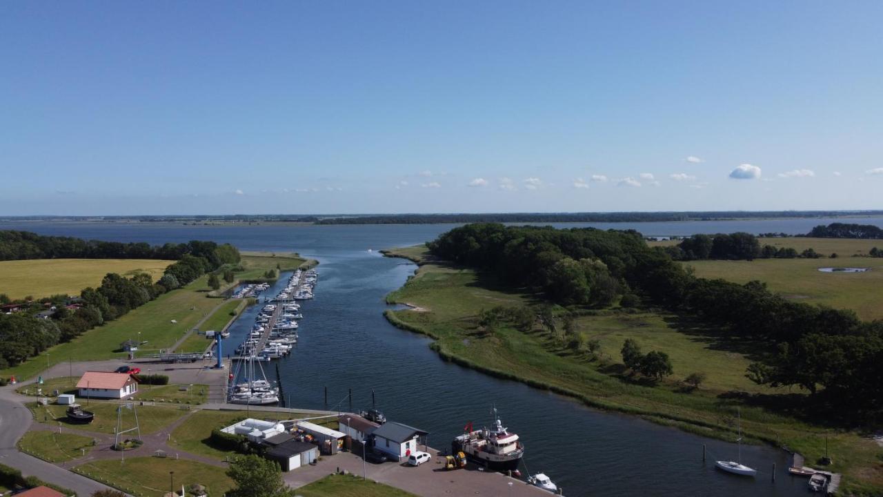 Reetferienhaus - Schaprode Hafen Eksteriør billede